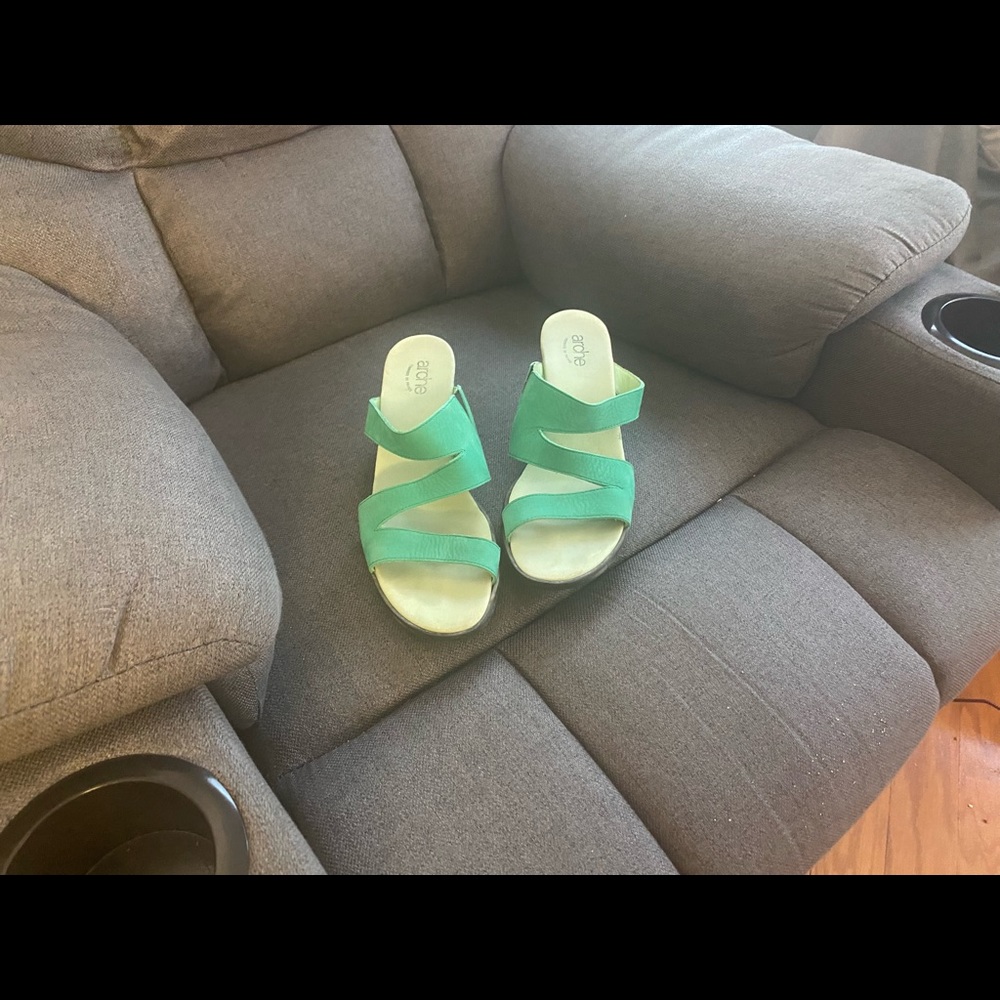 Arche wedge sandal size 9 barely used